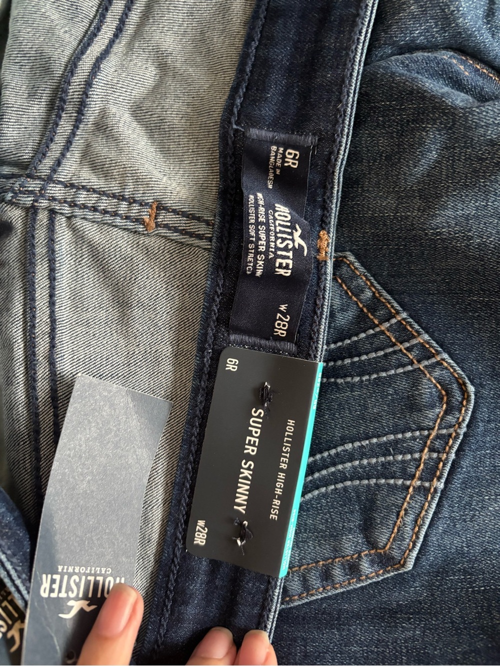 NWT Hollister High-Rise Super Skinny Jeans| Size 6 | Soft Stretch | Dark Wash - Picture 5 of 5